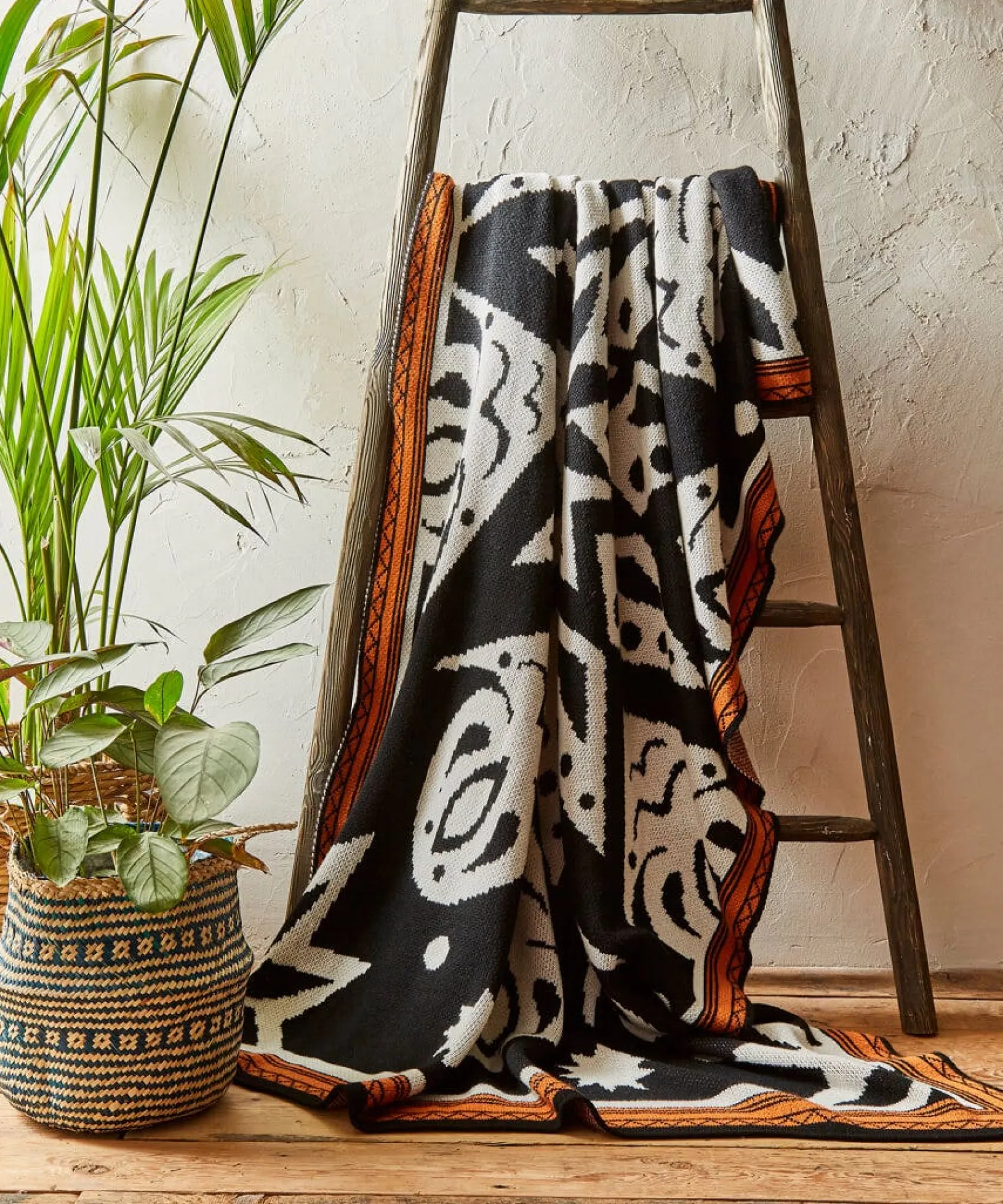 beautifully_geo_reversibl_0.webp Living Room | Bedroom | Endless Sunsets | Floral Décor | Nature Décor | Cushions & Throws | Gifts | Home | Home | Home | Home | Home | Home | Women's Joe Browns Beautifully Geo Reversible Knitted Throw Mono