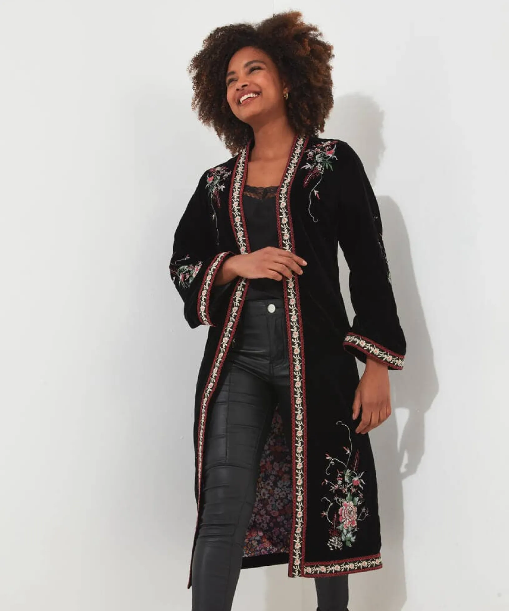 boutique_embroidered_kimo_3.webp Shop Women's Collection | Occasion Outfits | Gifts | Coats & Jackets | Top Picks | Top Picks | Women's | Women's Joe Browns Boutique Embroidered Kimono Black