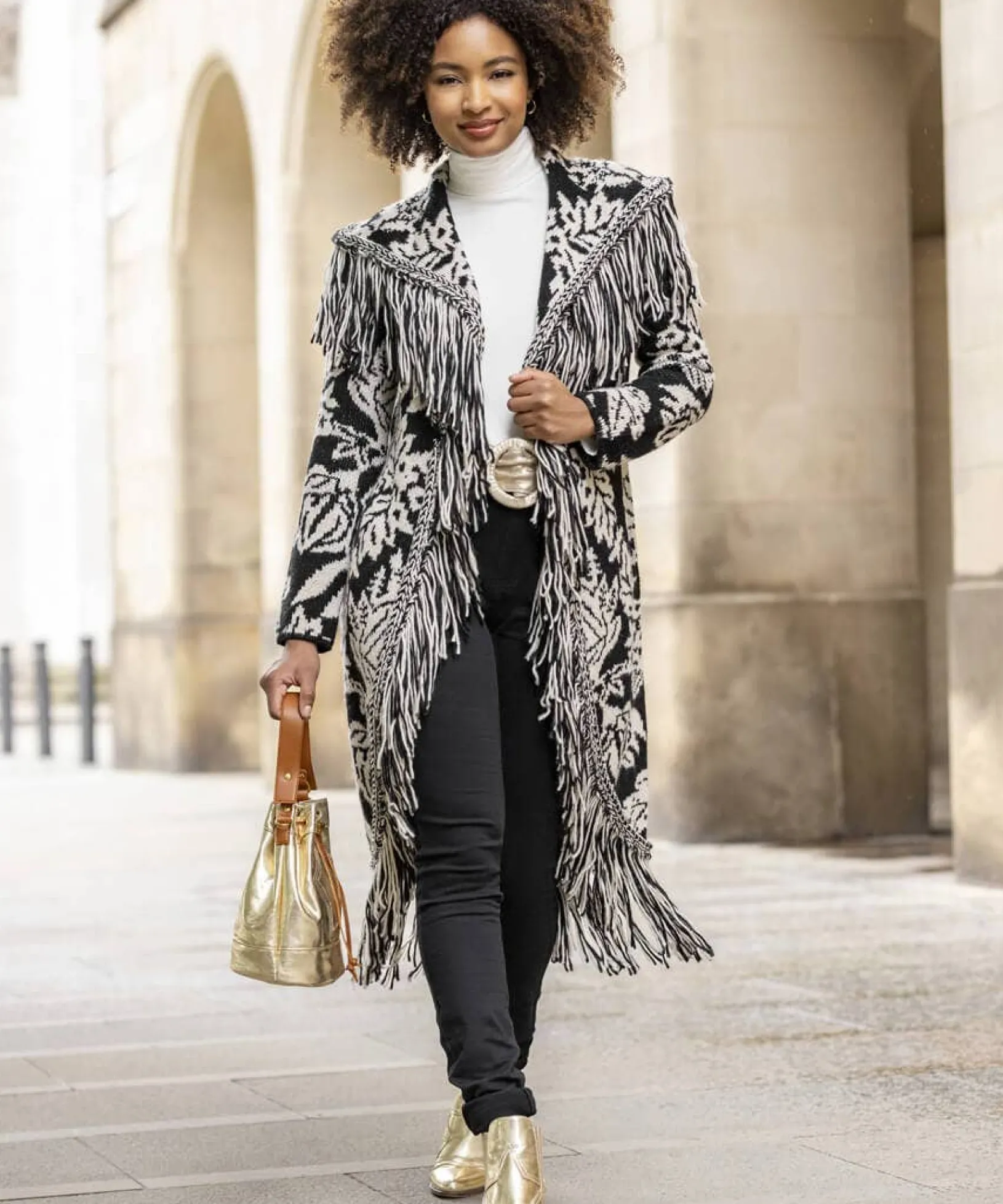 carries_favourite_coatiga_2.webp Shop Women's Collection | Occasion Outfits | Gifts | Cardigans & Coatigans | Sale Knitwear & Jumpers | Top Picks | Top Picks | Women's | Top Picks | Women's Joe Browns Carrie's Favourite Coatigan Mono