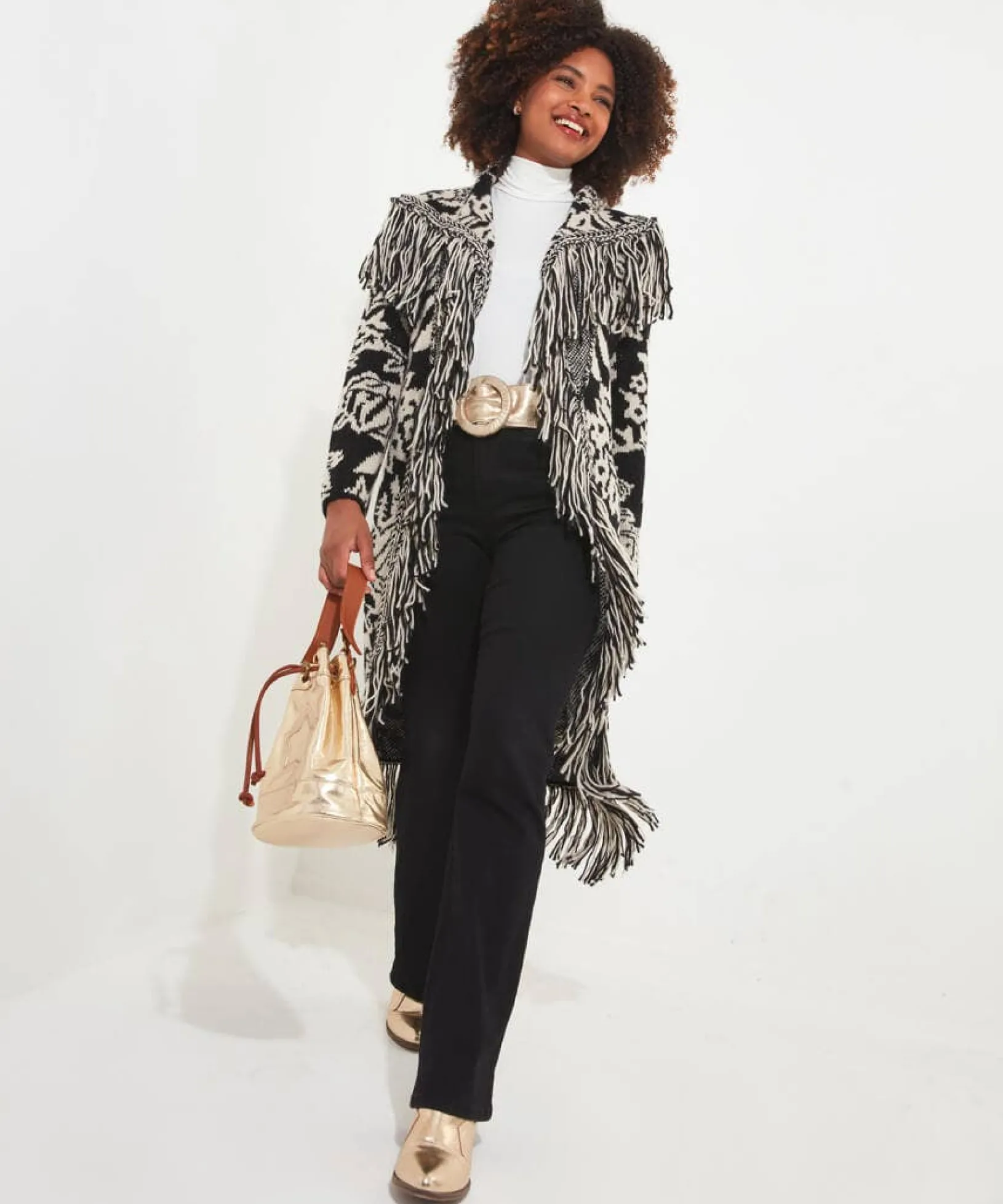 carries_favourite_coatiga_4.webp Shop Women's Collection | Occasion Outfits | Gifts | Cardigans & Coatigans | Sale Knitwear & Jumpers | Top Picks | Top Picks | Women's | Top Picks | Women's Joe Browns Carrie's Favourite Coatigan Mono