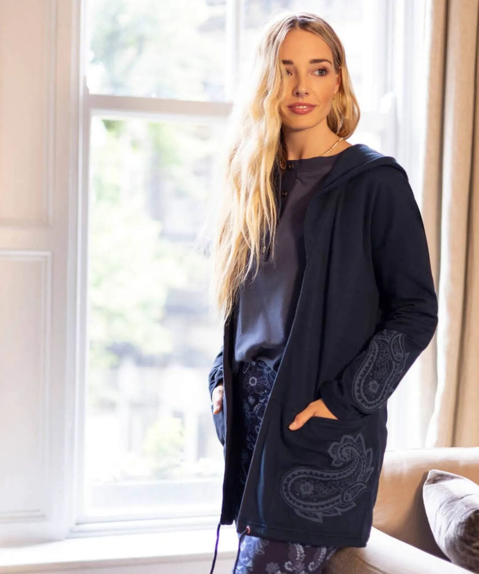 cosy_longline_hoodie_2.webp Pyjamas & Loungewear | Activewear | Sale Pyjamas & Loungewear | Sale Tops, Tunics & Blouses | Women's | Women's | Women's | Women's Joe Browns Cosy Longline Hoodie Blue