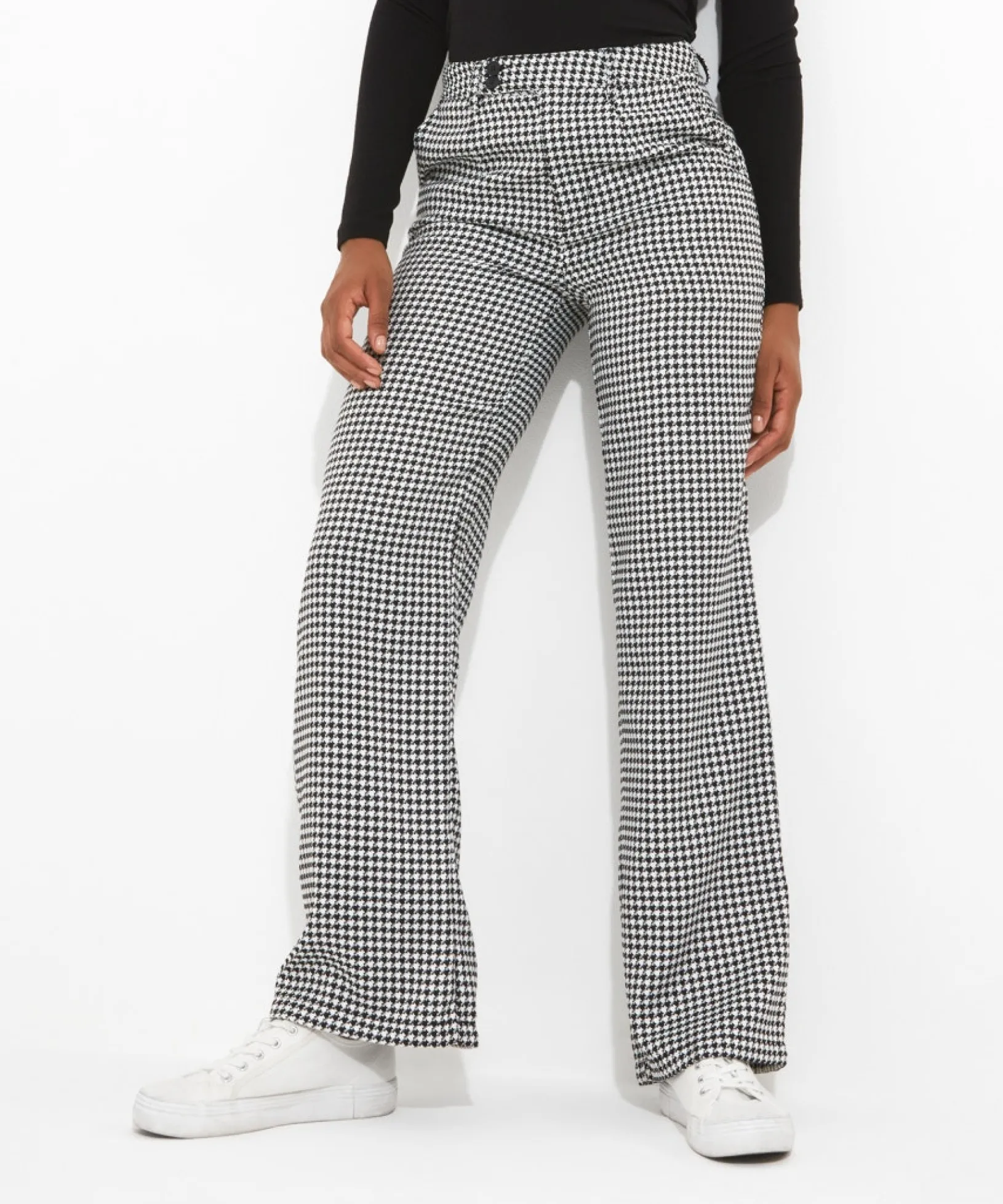 daring_dogtooth_trousers_6.webp Shop Women's Collection | Jeans & Trousers | Sale Jeans & Trousers | Top Picks | Women's | Women's Joe Browns Daring Dogtooth Trousers Black/White