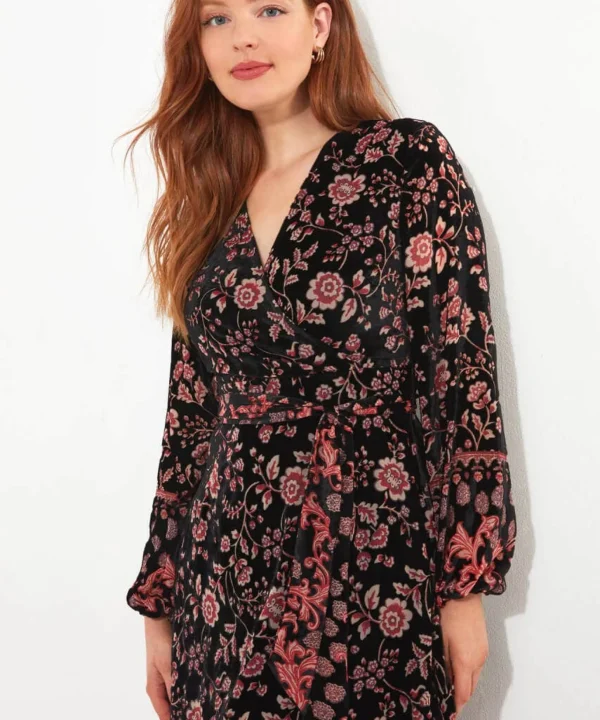 Shop Women's Collection | Vintage & Retro Dresses | Velvet & Devor茅 Dresses | Midi Dresses | Maxi Dresses | Boho Dresses | Party Dresses | Occasion Outfits | Petite | Dresses | Sale Dresses | Top Picks | Top Picks | Top Picks | Top Picks | Top Picks | Top Picks | Top Picks | Top Picks | Women's | Women's | Women's Joe Browns Dramatically Different Devore Dress Black