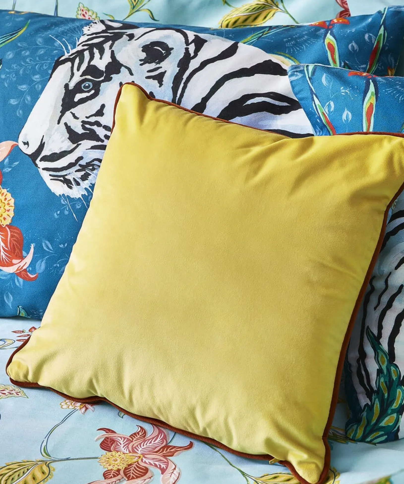 fantastic_floral_reversib_3.webp Bedroom | Floral Décor | Nature Décor | Home | Home | Home Joe Browns Fantastic Floral Reversible Cushion Multi