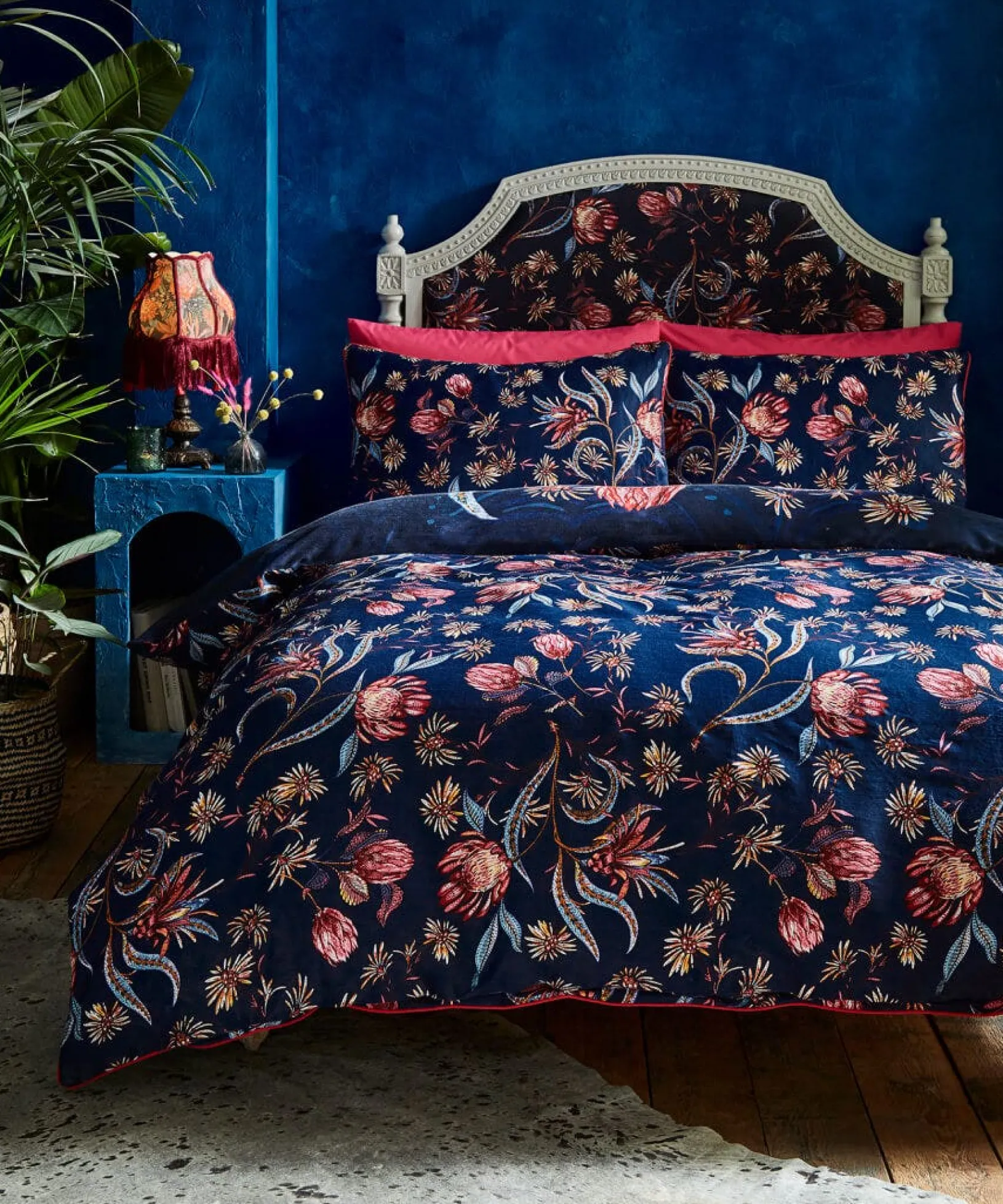 flamboyant_florals_revers_6.webp Bedroom | Endless Sunsets | Floral Décor | Nature Décor | Bedding | Home | Home | Home | Home | Home Joe Browns Flamboyant Florals Reversible Bed Set Navy
