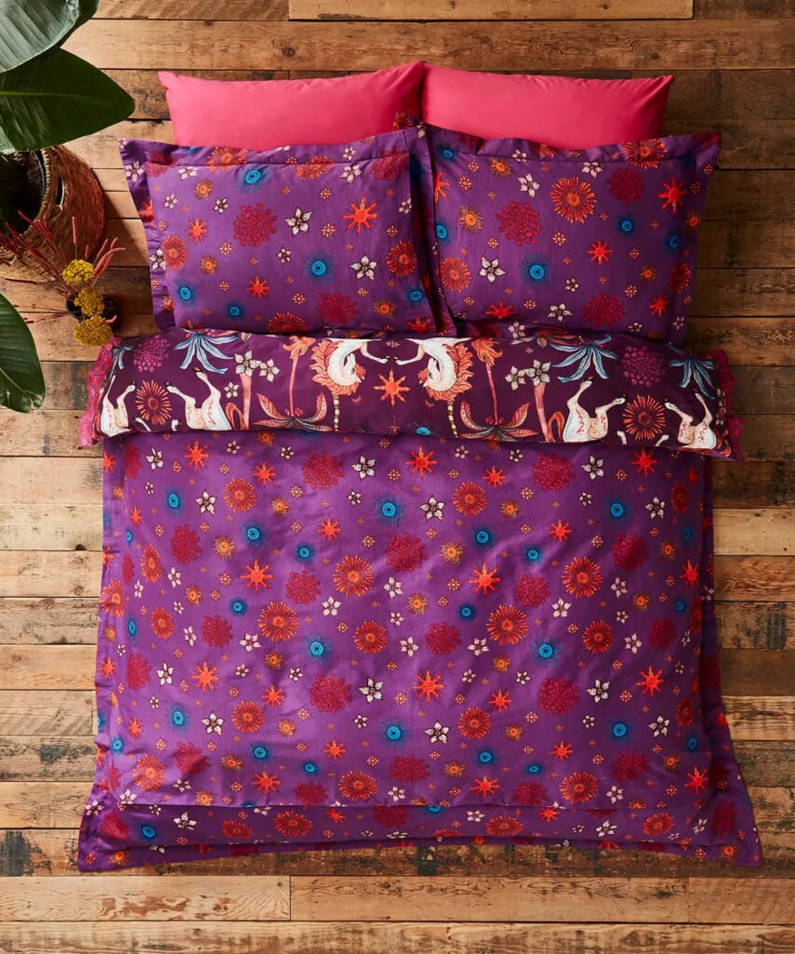 hypnotic_horses_reversibl_1.webp Bedroom | Endless Sunsets | Nature Décor | Animal Décor | Bedding | Home | Home | Home | Home | Home Joe Browns Hypnotic Horses Reversible Bed Set Aubergine