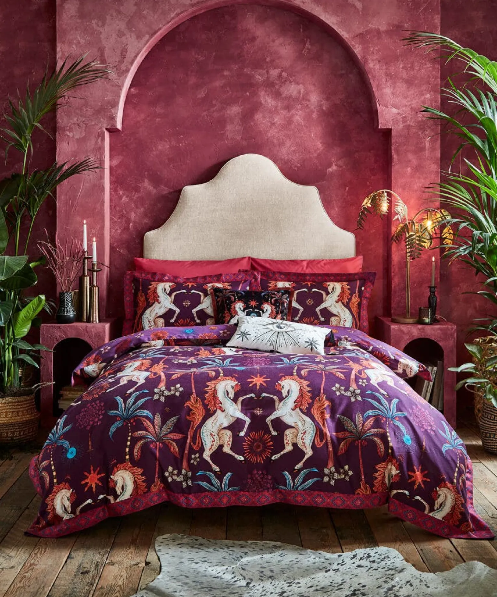hypnotic_horses_reversibl_2.webp Bedroom | Endless Sunsets | Nature Décor | Animal Décor | Bedding | Home | Home | Home | Home | Home Joe Browns Hypnotic Horses Reversible Bed Set Aubergine