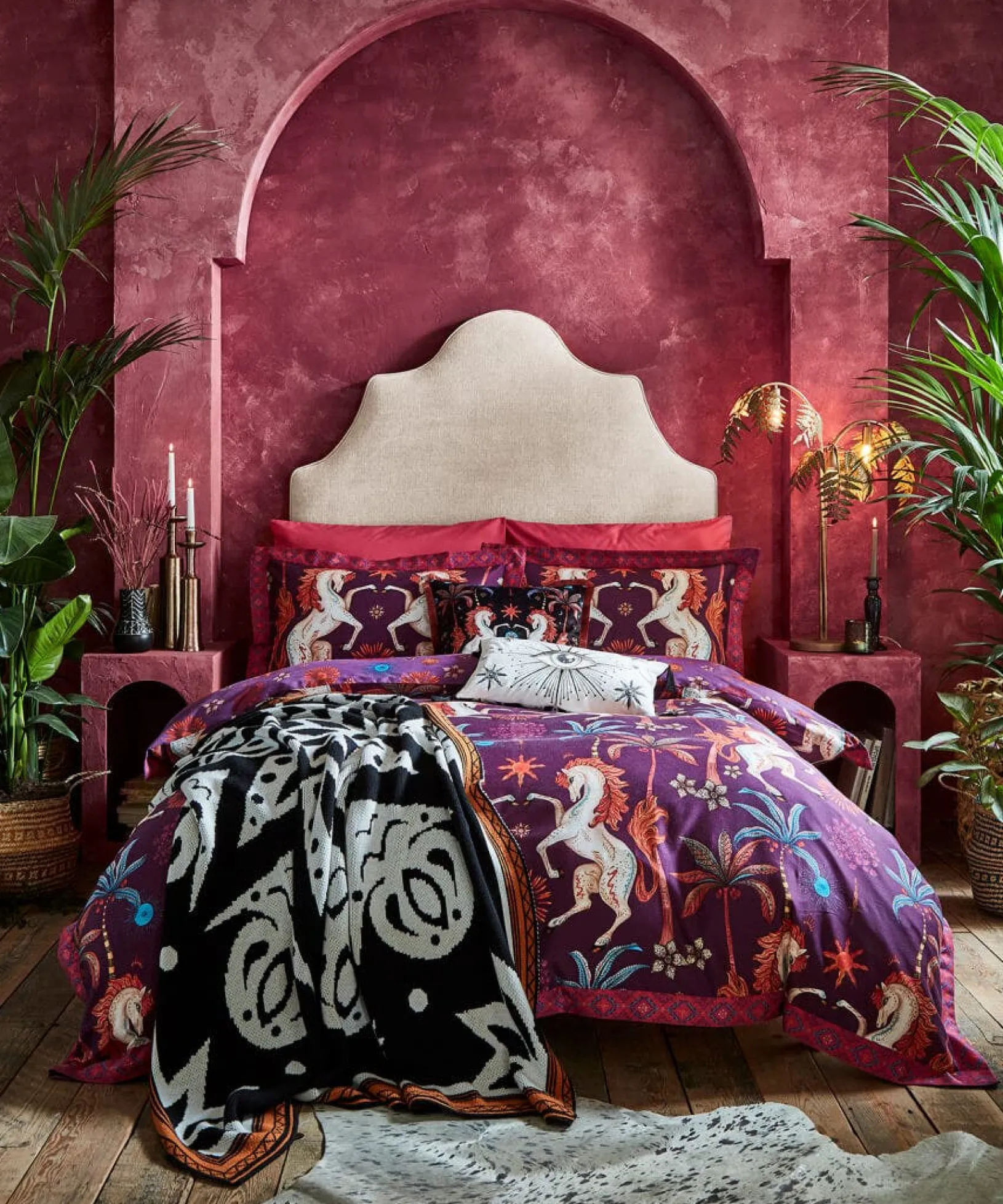 hypnotic_horses_reversibl_7.webp Bedroom | Endless Sunsets | Nature Décor | Animal Décor | Bedding | Home | Home | Home | Home | Home Joe Browns Hypnotic Horses Reversible Bed Set Aubergine