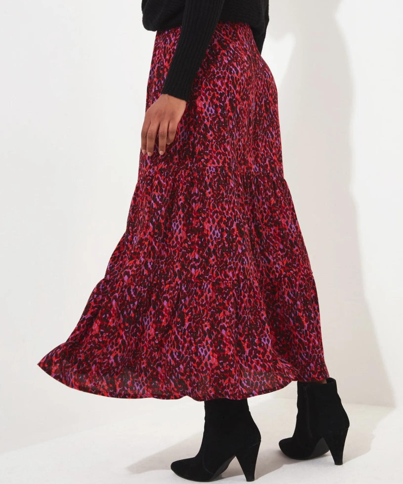 intelligent_animal_tiered_4.webp Skirts | Sale Skirts | Women's | Women's Joe Browns Intelligent Animal Tiered Skirt Pink