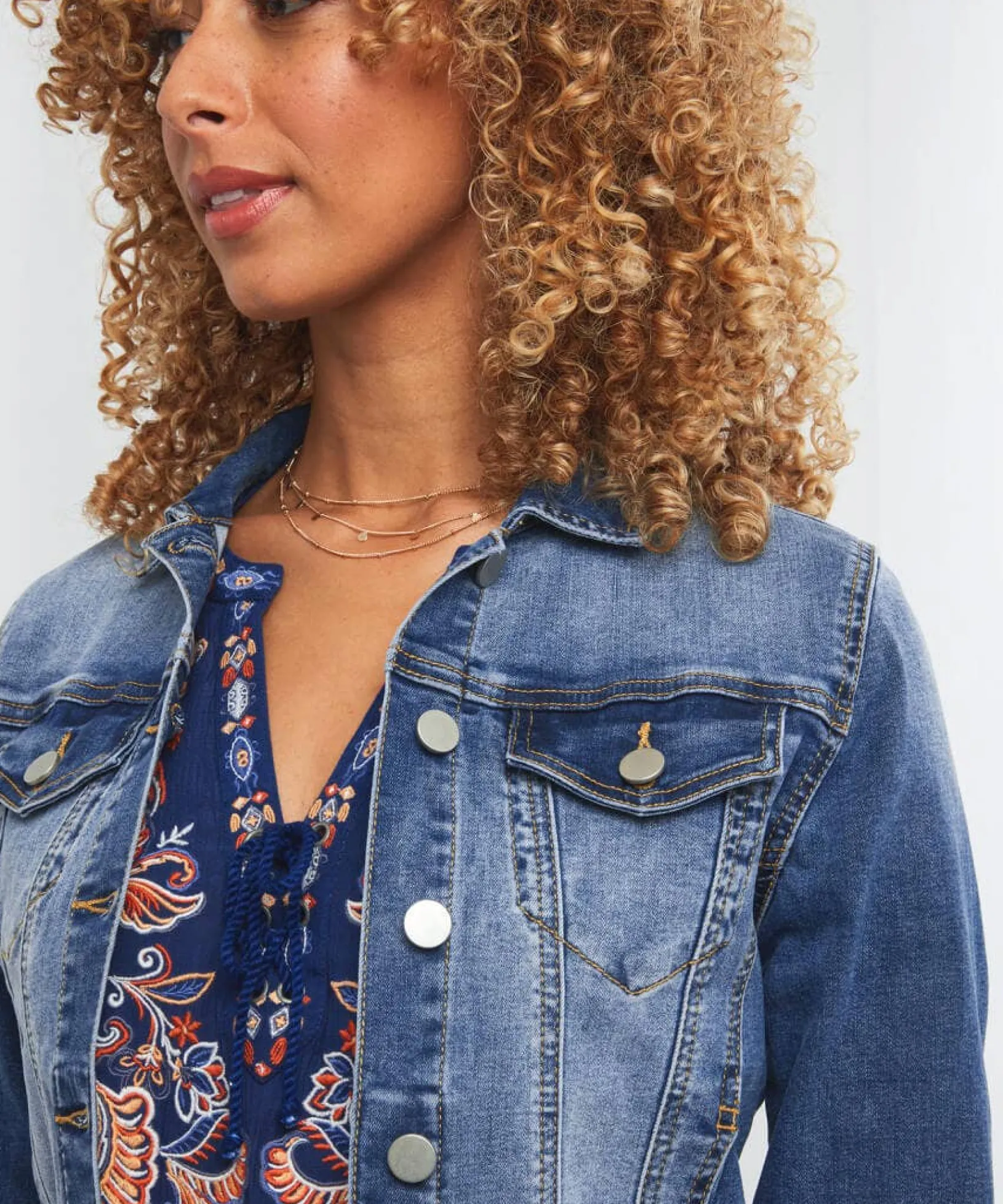 joes_essential_denim_jack_4.webp Denim Styles | Coats & Jackets | Women's | Women's Joe Browns Joe's Essential Denim Jacket Blue
