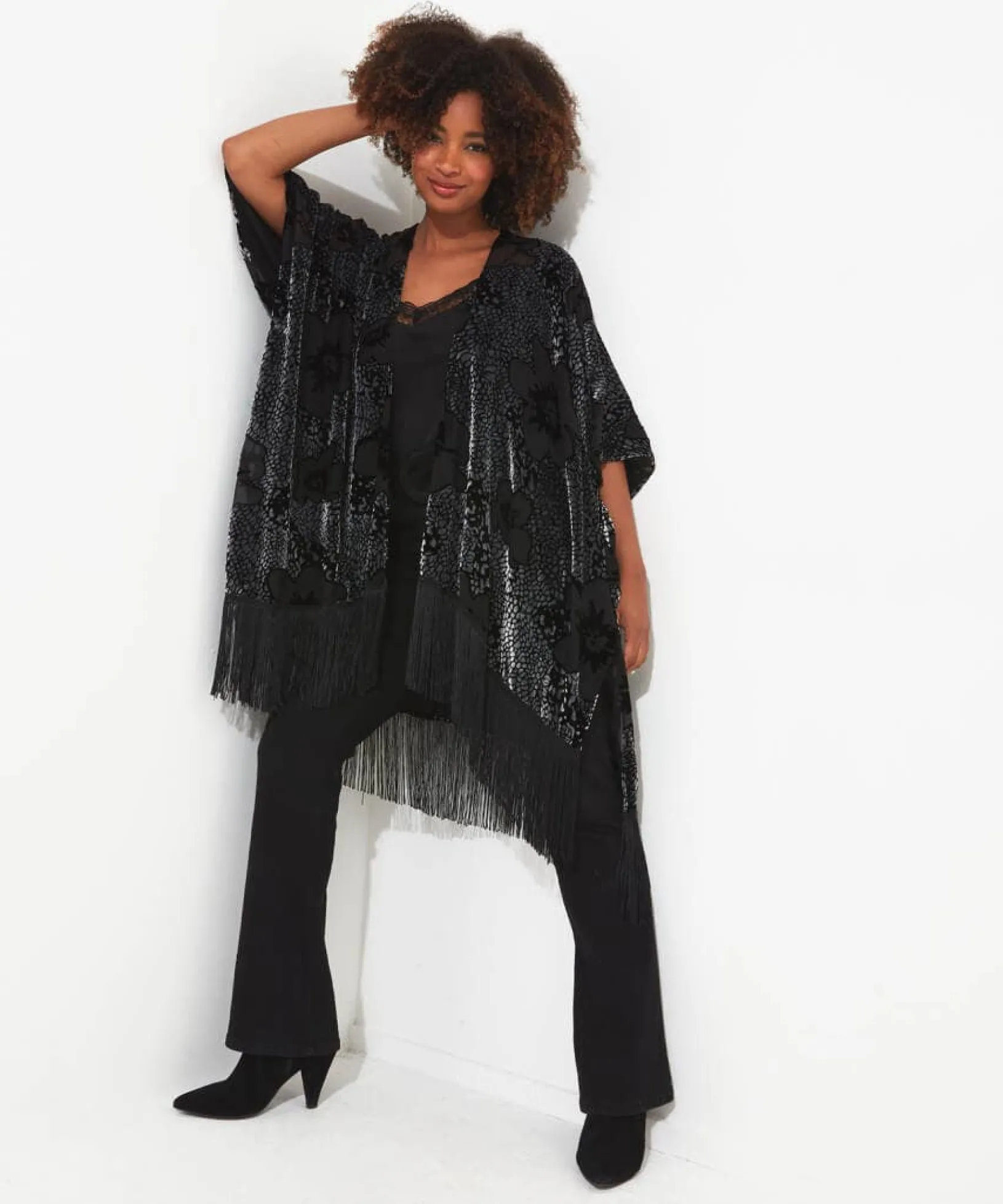 lara_burn_out_tassel_kimo_2.webp Occasion Outfits | Gifts | Cardigans & Coatigans | Accessories & Jewellery | Sale Accessories & Jewellery | Top Picks | Women's | Top Picks | Women's | Women's Joe Browns Lara Burn Out Tassel Kimono Silver/Black