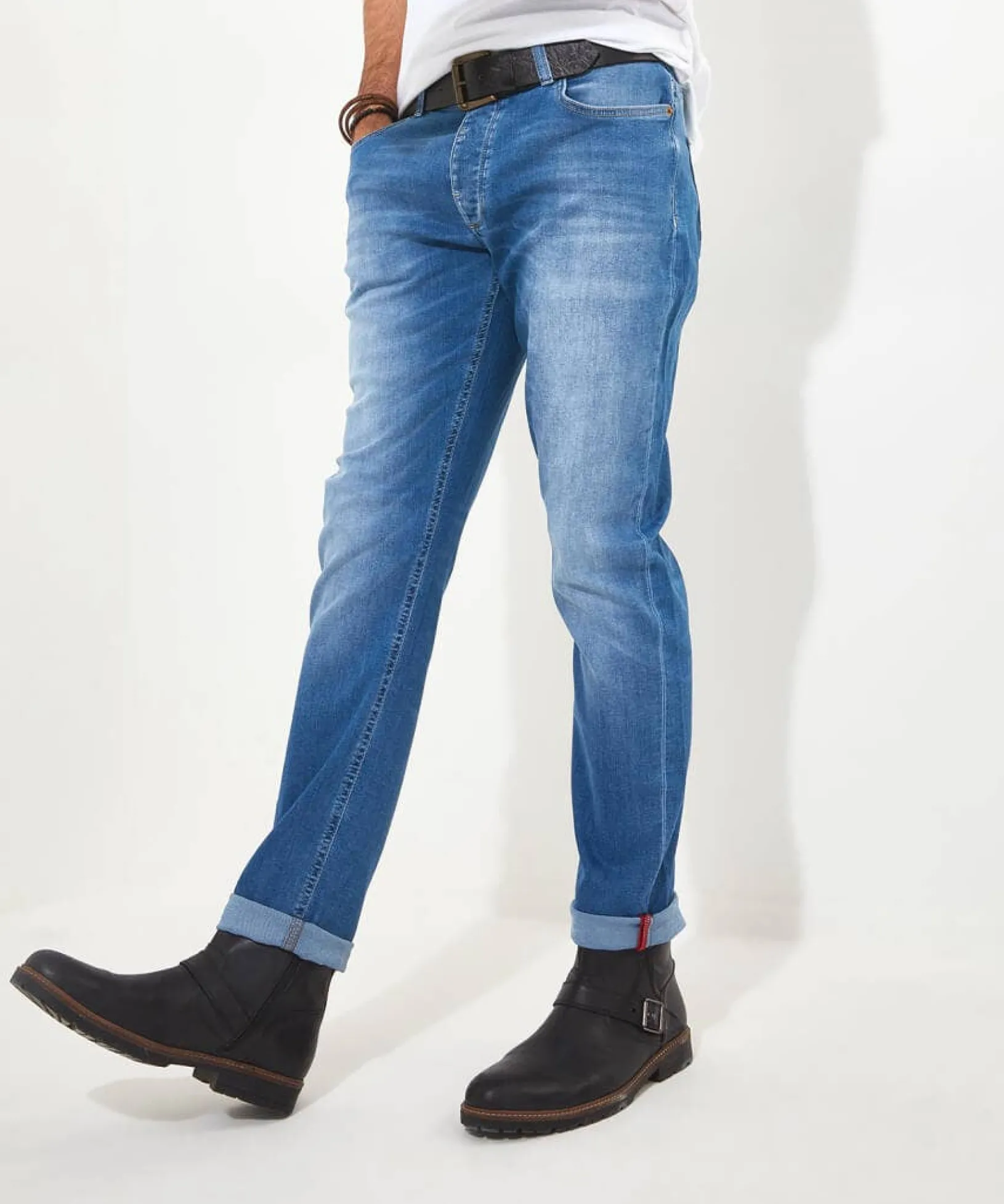 sensational_slim_jeans_3-3.webp Shop Men's Collection | Slim Fit Jeans | Jeans & Trousers | Denim Styles | Top Picks | Top Picks | Men,s | Men,s Joe Browns Sensational Slim Jeans Summer Blue