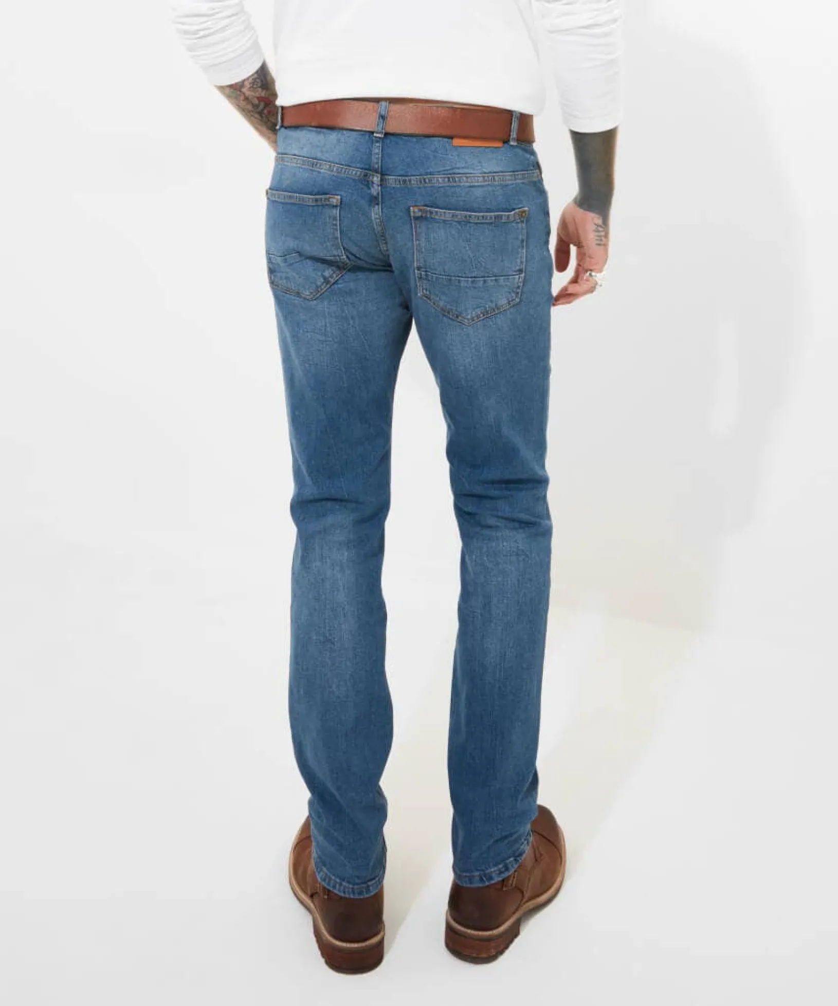 sensational_slim_jeans_4.webp Slim Fit Jeans | Jeans & Trousers | Denim Styles | Top Picks | Men,s | Men,s Joe Browns Sensational Slim Jeans Vintage Wash