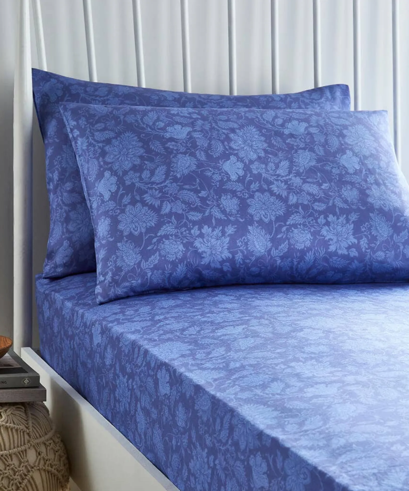 sloe_joes_serene_floral_p_0.webp Floral Décor | Nature Décor | Home | Home Joe Browns Sloe Joes Serene Floral Printed Bedding Multi