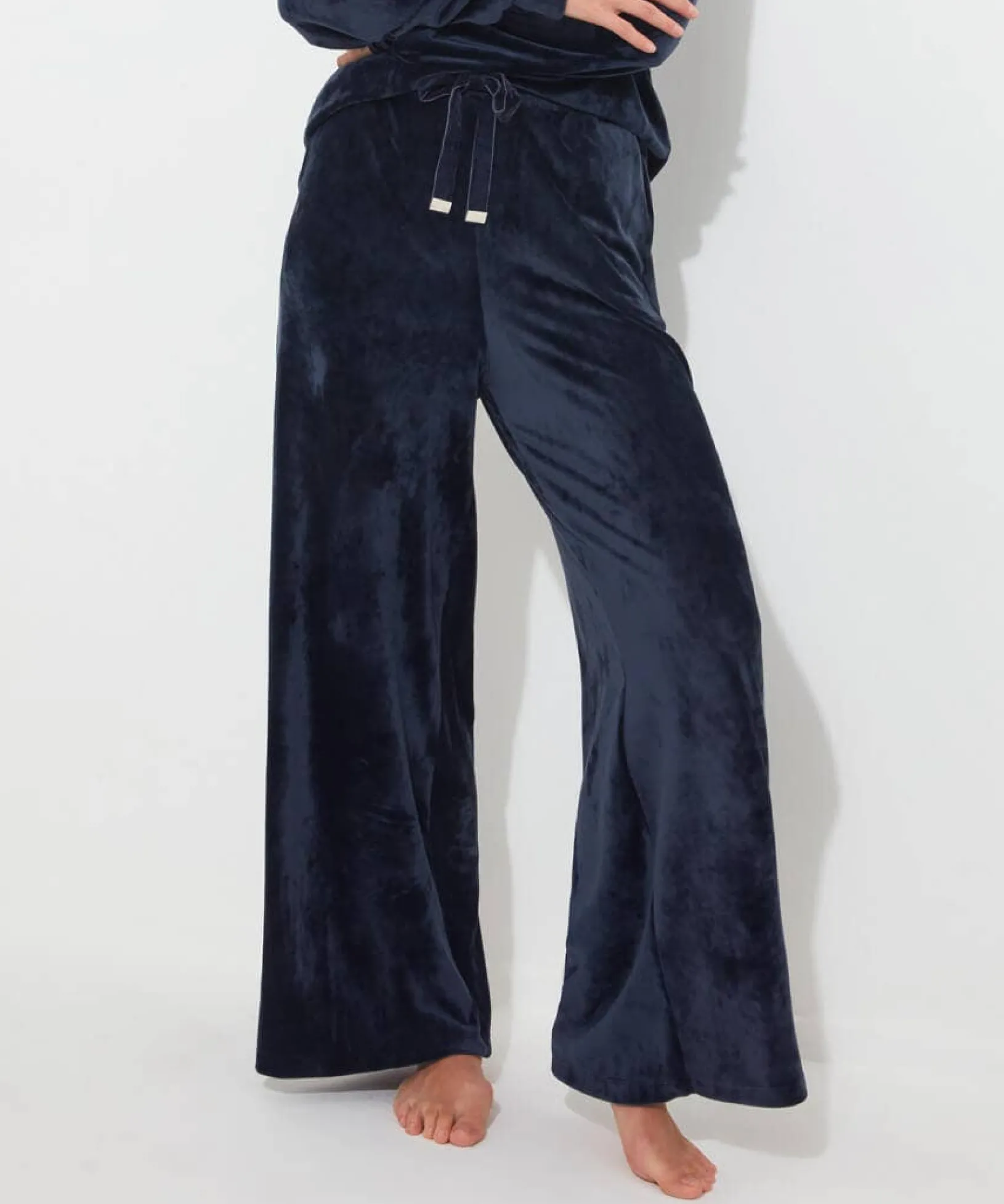 sloe_joes_velour_trousers_3.webp Pyjamas & Loungewear | Gifts | Jeans & Trousers | Women's | Women's | Women's Joe Browns Sloe Joes Velour Trousers Midnight