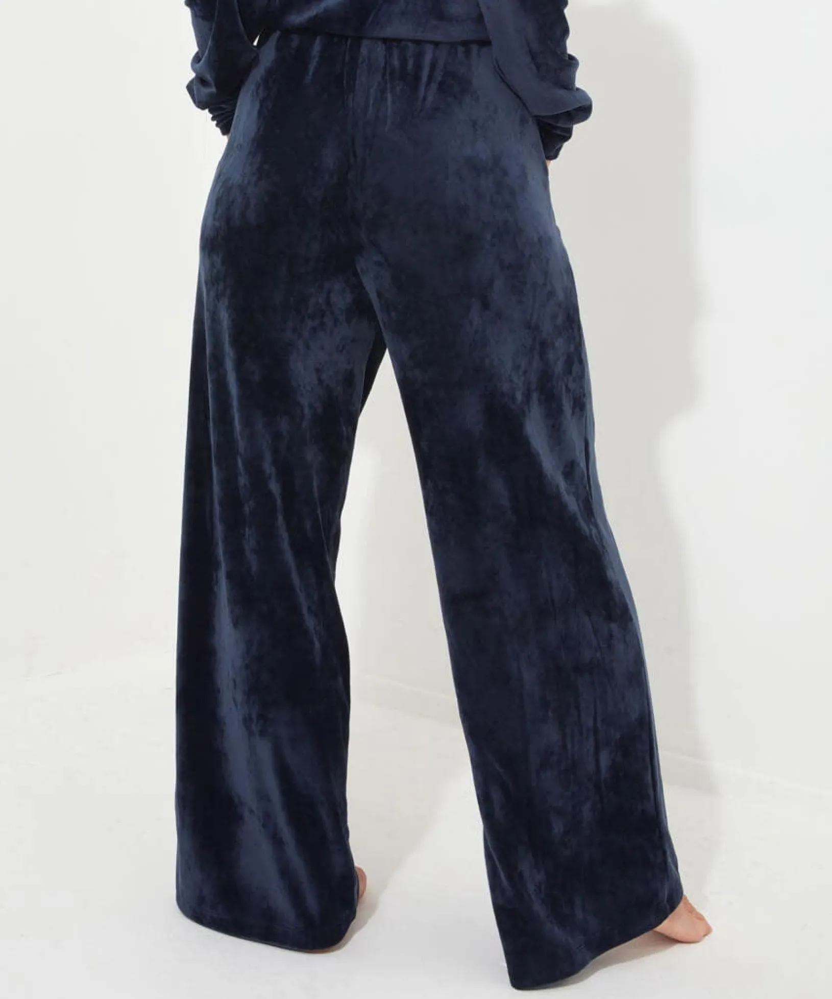 sloe_joes_velour_trousers_4.webp Pyjamas & Loungewear | Gifts | Jeans & Trousers | Women's | Women's | Women's Joe Browns Sloe Joes Velour Trousers Midnight