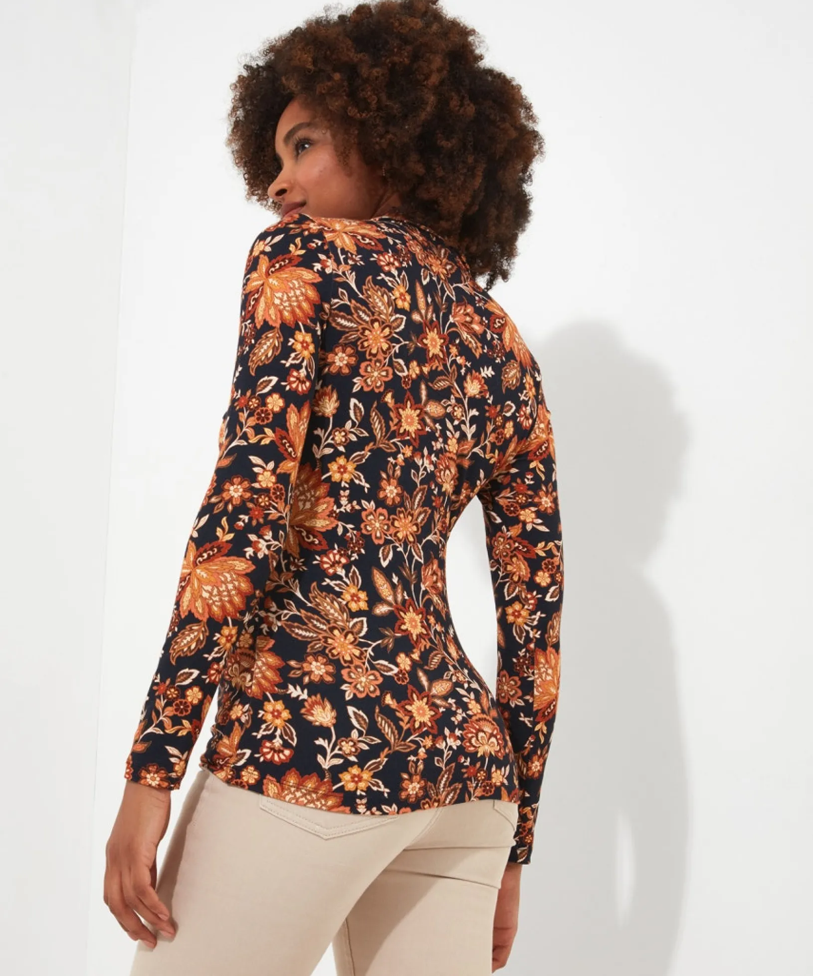 twist_front_printed_jerse_3.webp Shop Women's Collection | Tops, Tunics & Blouses | Sale Tops, Tunics & Blouses | Top Picks | Women's | Women's Joe Browns Twist Front Printed Jersey Top Multi