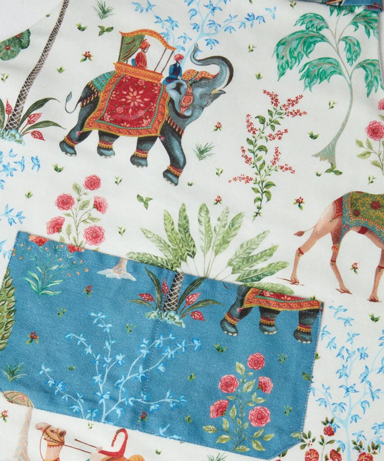 wanderlust_apron_2.webp Nature Décor | Tea Towels | Kitchen | Home | Home | Home Joe Browns Wanderlust Apron Multi