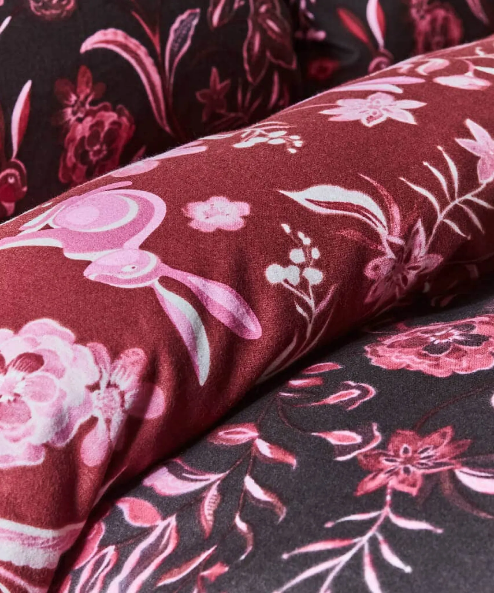 woodland_brushed_cotton_r_4.webp Bedroom | Nouveau Reflections | Floral Décor | Nature Décor | Bedding | Sale Bedding | Home | Home | Home | Home | Home | Home Joe Browns Woodland Brushed Cotton Reversible Bed Set Pink